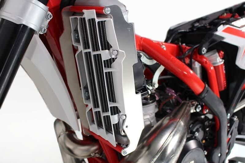 Osłona chłodnicy AXP aluminium BETA ax1552
