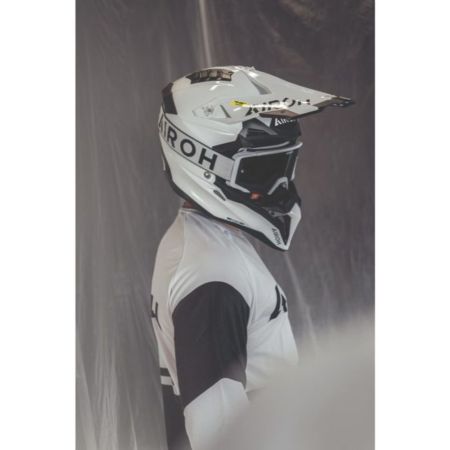 Kask AIROH AVIATOR 3 EVO biały połysk L